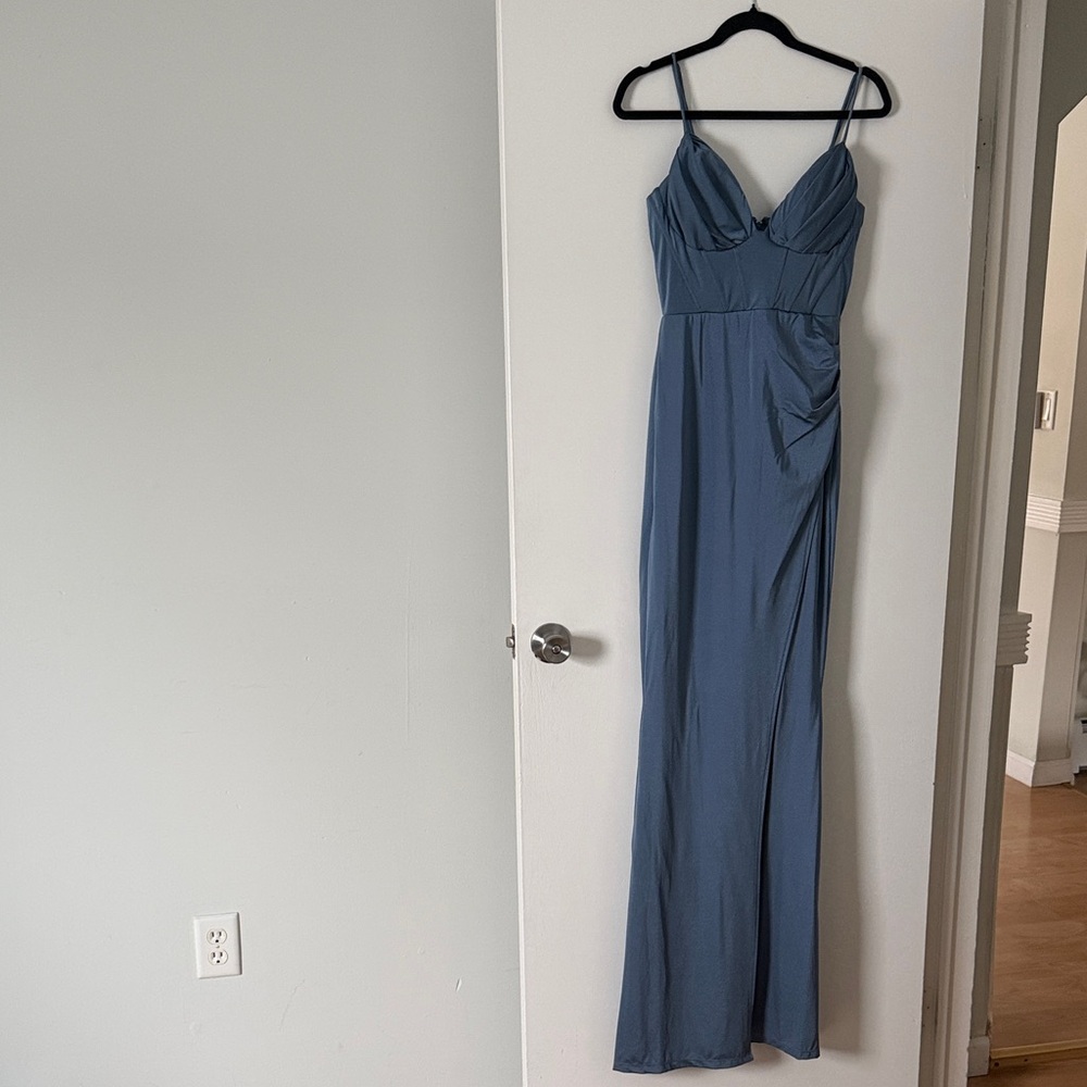 Elegant Blue Evening Gown